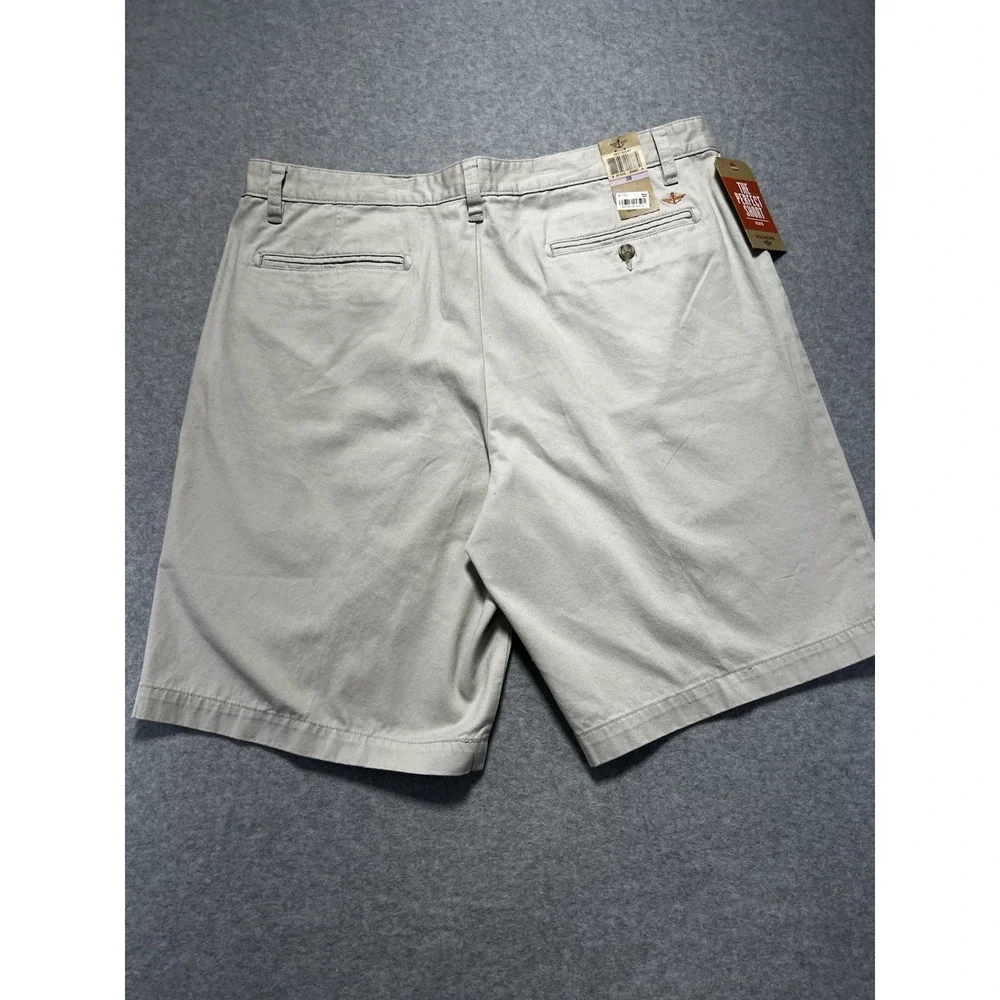 Brand New Dockers Men's Classic Fit Pleated Beige Cotton Chino Shorts Size 38